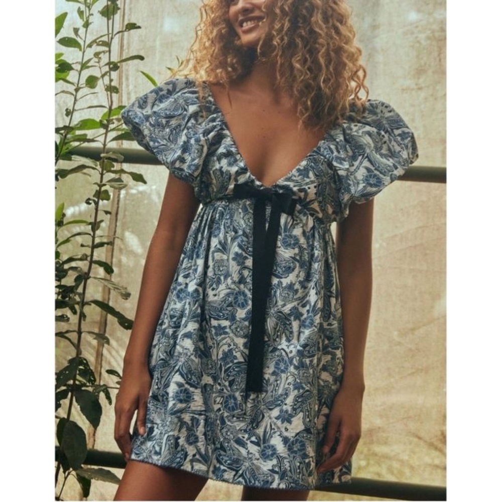 Agua by Agua Bendita Blue and White Mini Horizonte Dress with Puff Sleeves